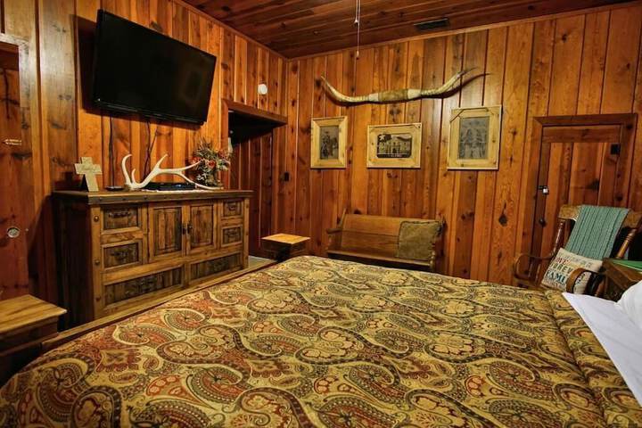 Room 15 of 51