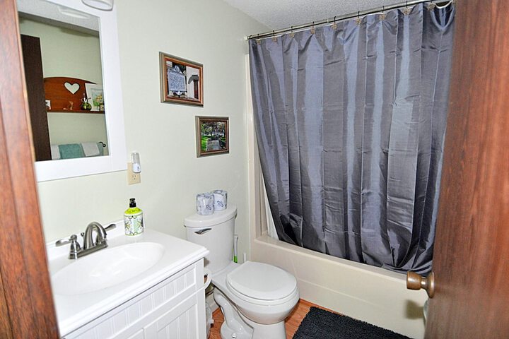 Room 8 of 22