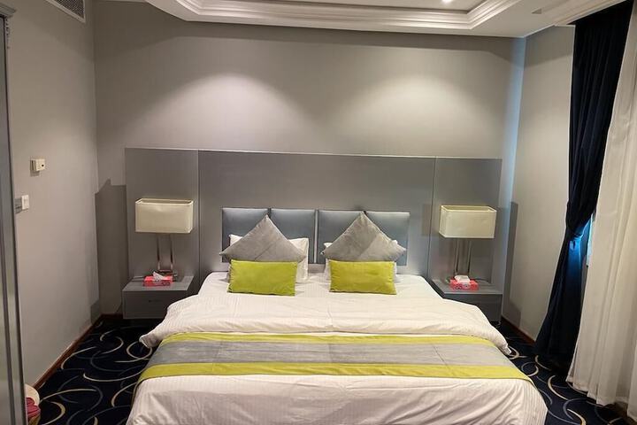 Room 13 of 61
