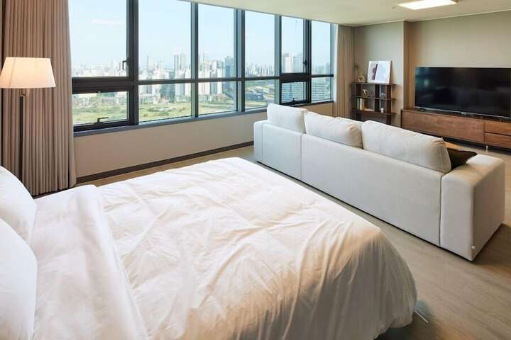 Room 45 of 90