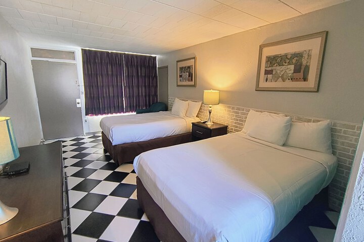Superior 2 Double Beds (5 of 10)