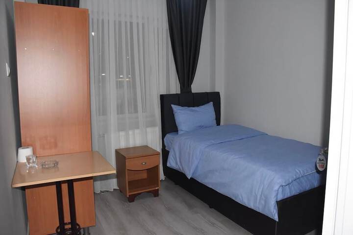Room 3 of 7