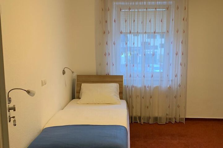 Room 26 of 49