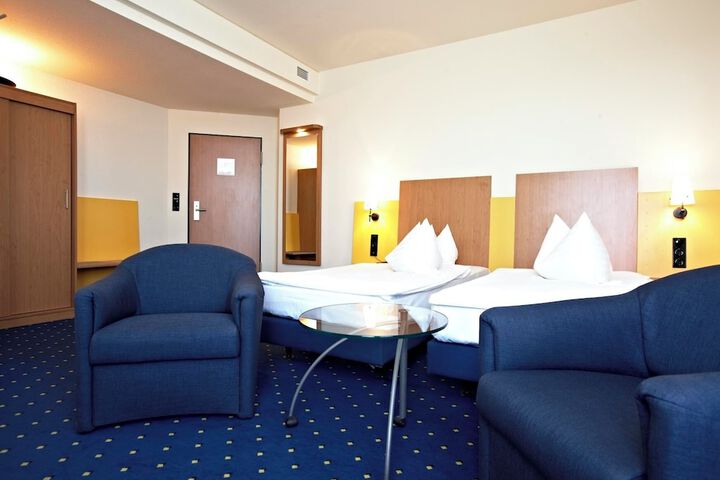 Room 16 of 35