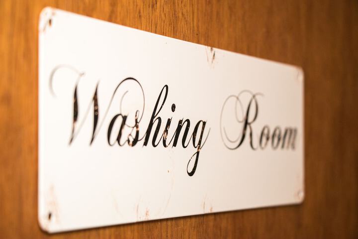 Room 98 of 112