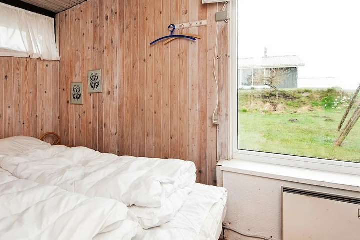 Room 2 of 13