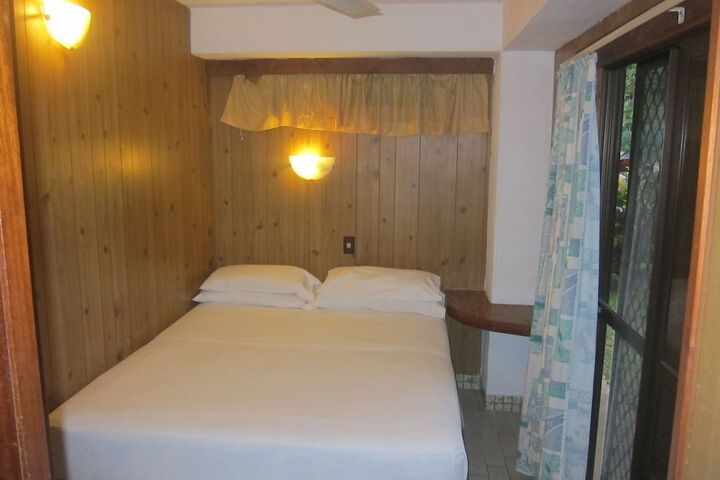 Room 10 of 63