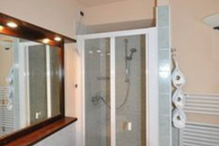 Room 4 of 51