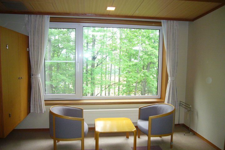 Room 12 of 43