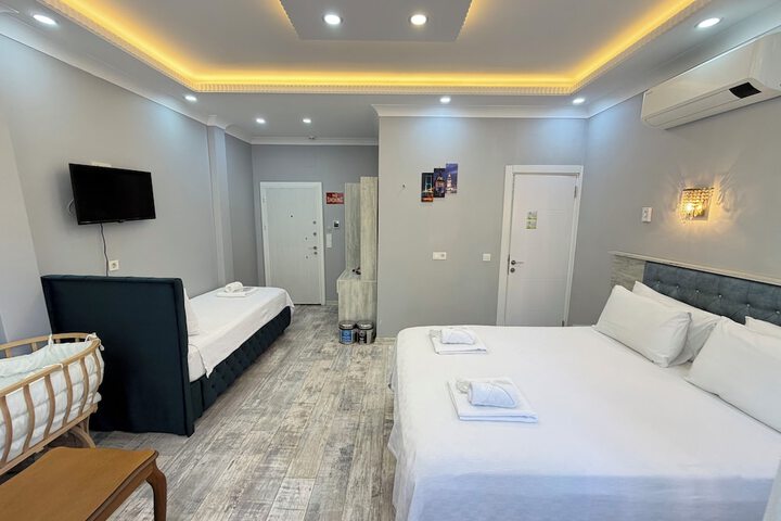 Room 32 of 105