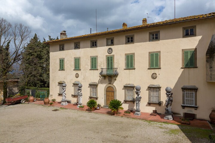 Hotel 68 of 77