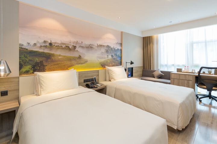 Room 20 of 39