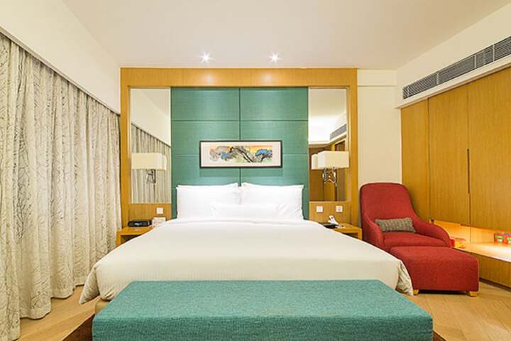 Room 14 of 95