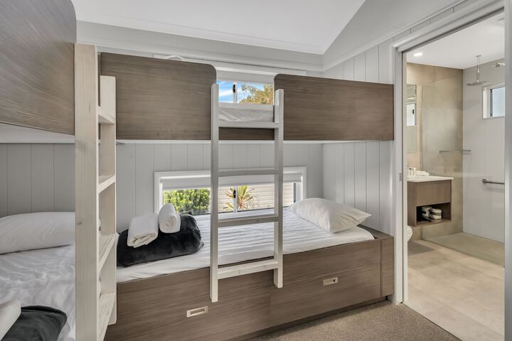 Room 9 of 78