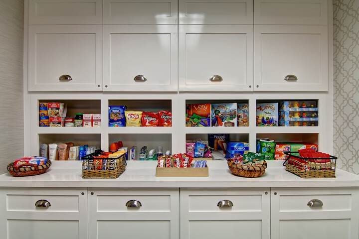 Snack bar