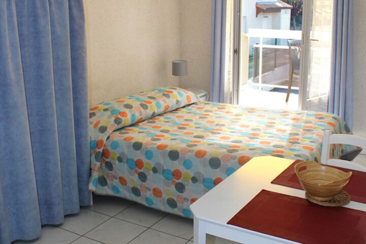 Room 8 of 50