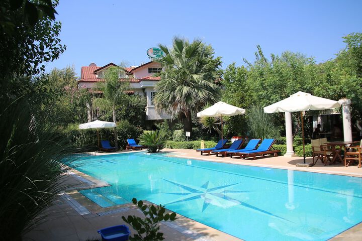Pools & Facilities