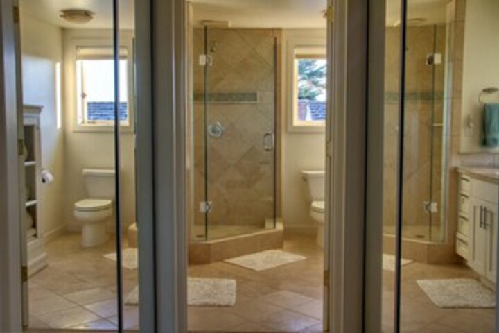 Room 8 of 32