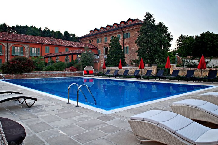 Pool 18 of 35
