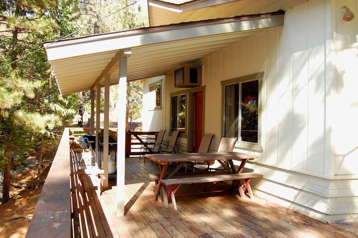 Exterior of 25A Villarreal Retreat