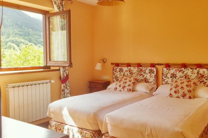 Room 3 of 13