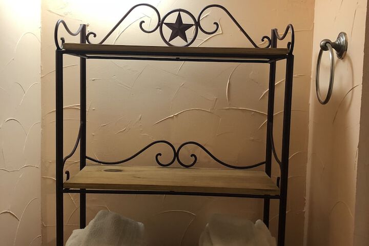 Room 7 of 10