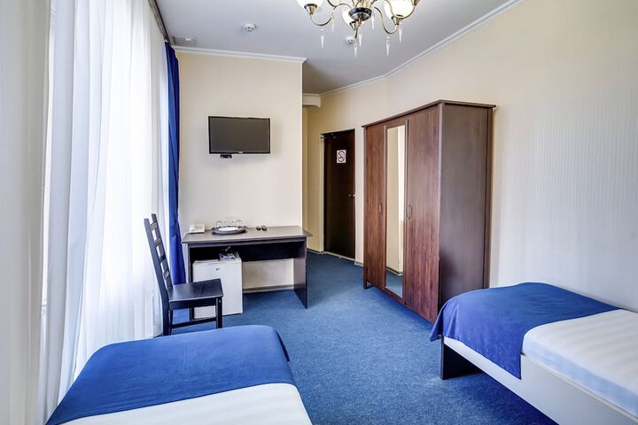 Room 16 of 35