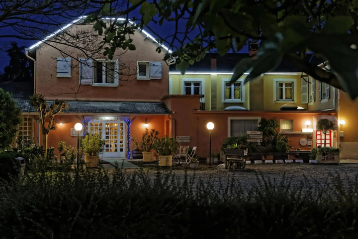 Hôtel Les Pyrénées - Restaurant La Pergola