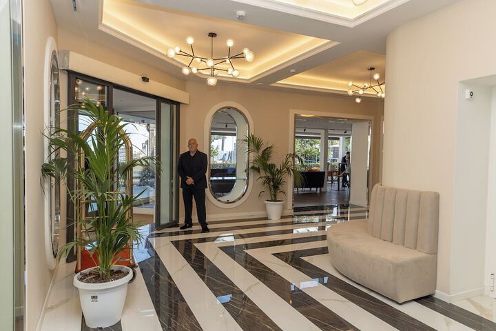 Hotel Interior 2 of 118