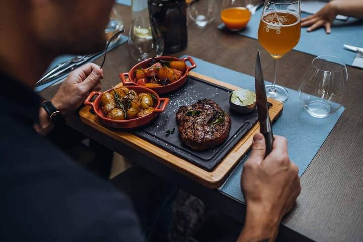 Dining 140 of 176