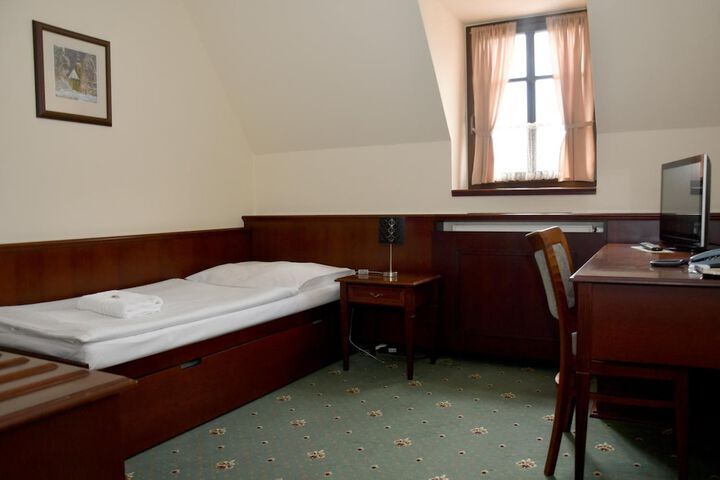 Room 15 of 59