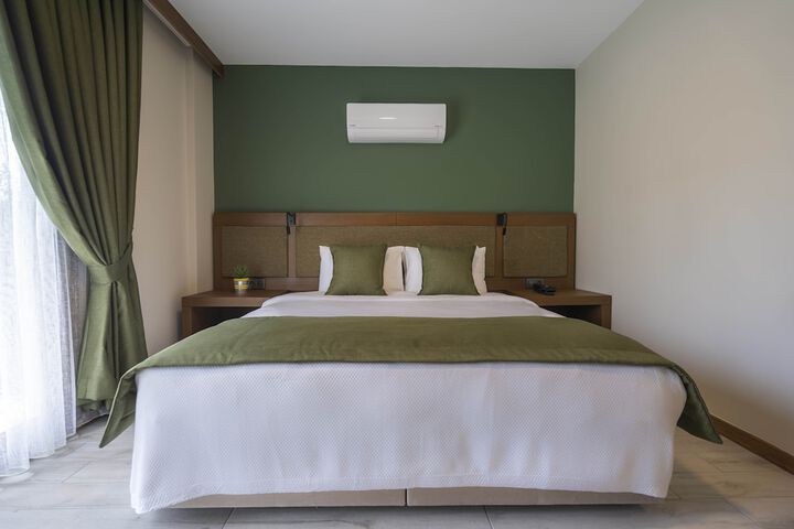 Room 70 of 122