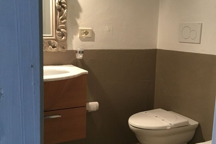 Room 112 of 155