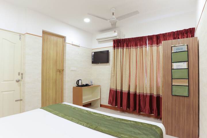 Room 14 of 39