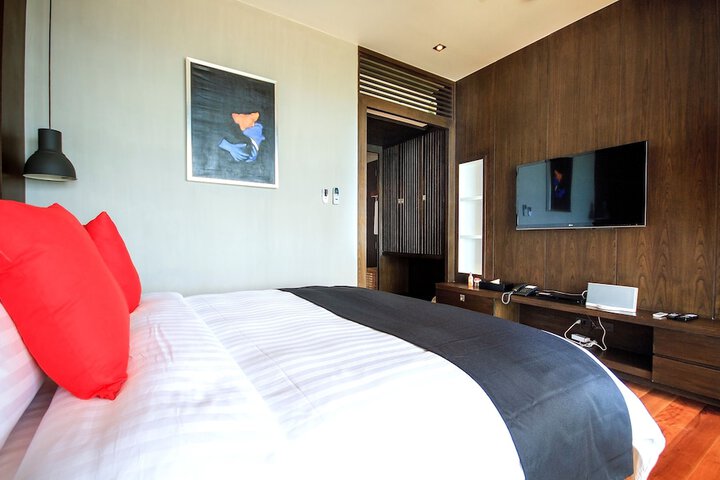 Room 13 of 138