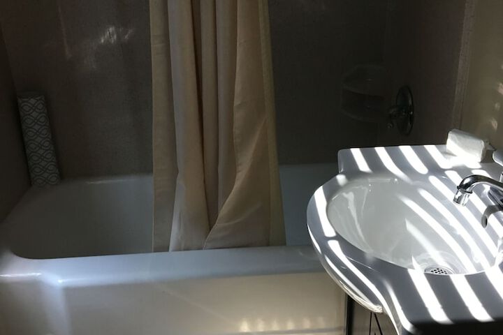 Room 35 of 41