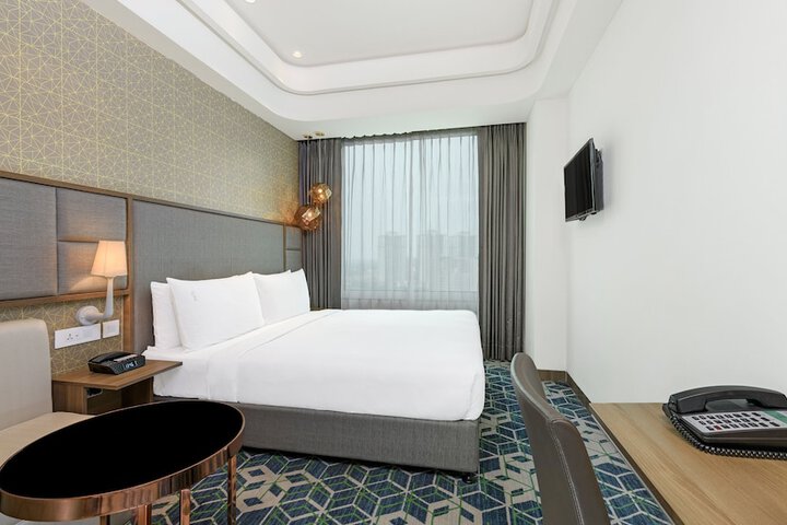 Room 31 of 118