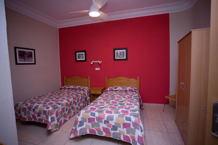 Room 13 of 20