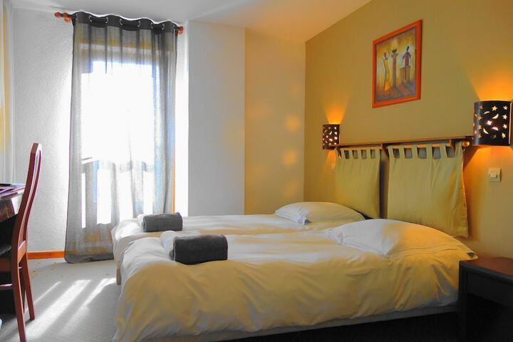 Room 18 of 18