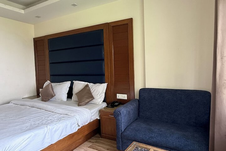 Room 21 of 42