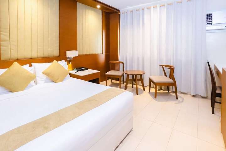 Room 25 of 62