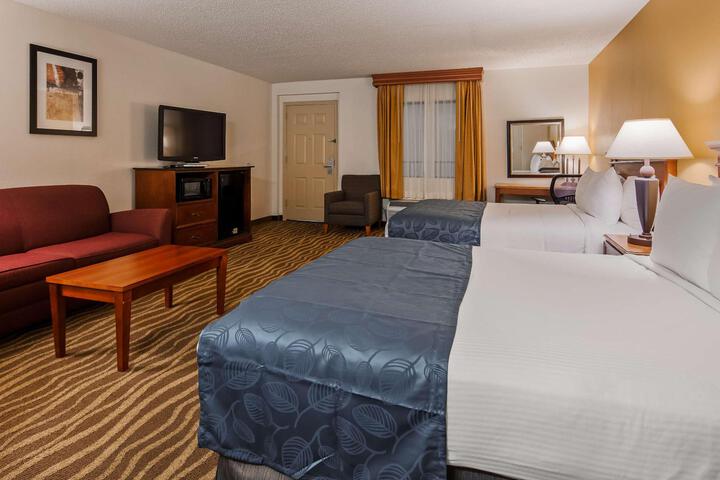 2 Queen Beds Microwave and Refrigerator WiFi Continental Breakfast (6 of 19)