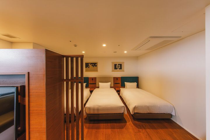 Room 43 of 117