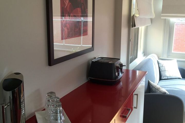 Room 4 of 50