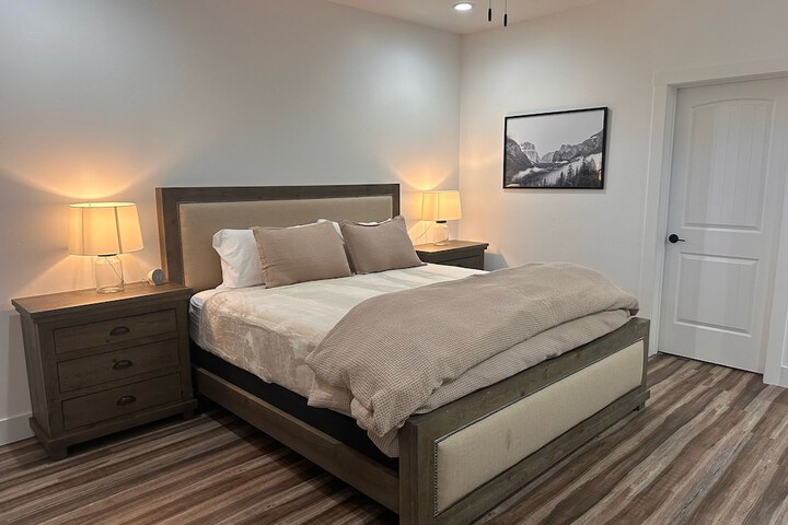 Room 5 of 25