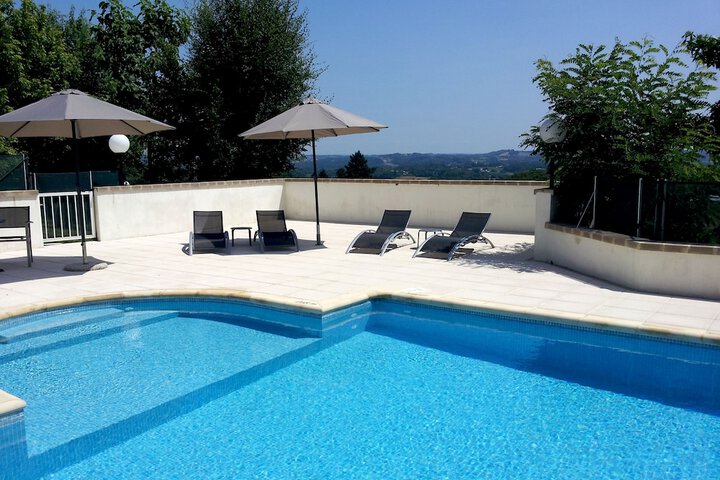 Pool 35 of 66