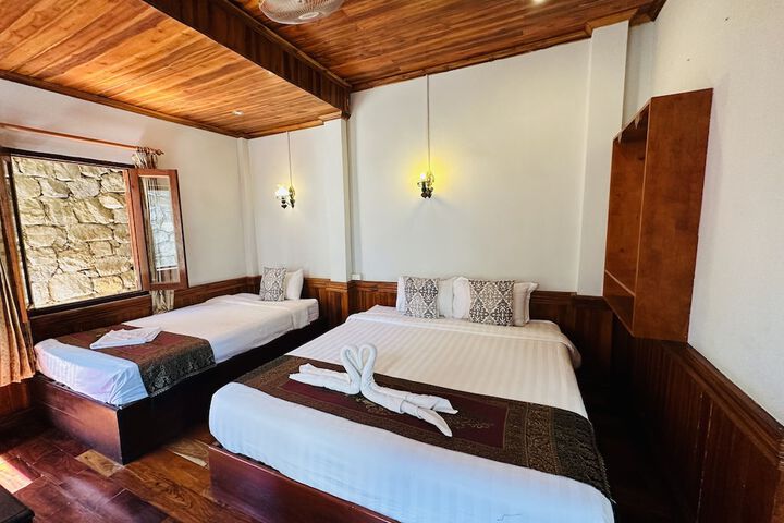 Room 42 of 149
