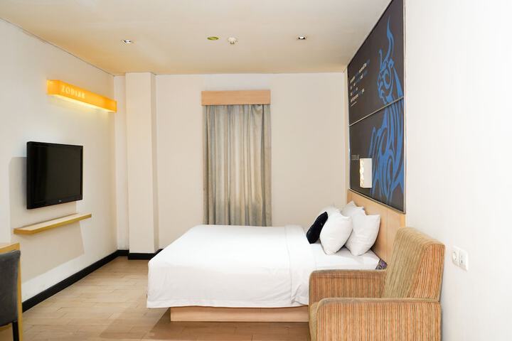 Room 18 of 53