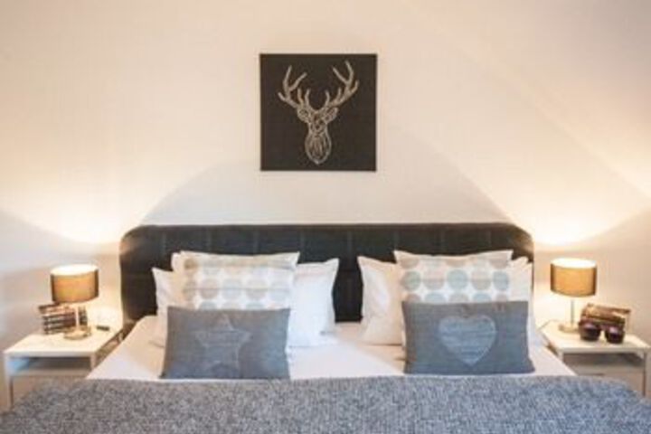 Room 3 of 16