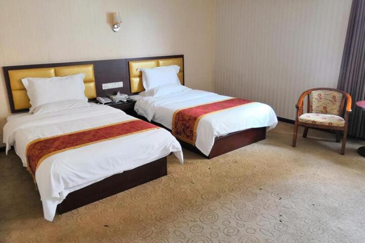 Fengyuan Hotel